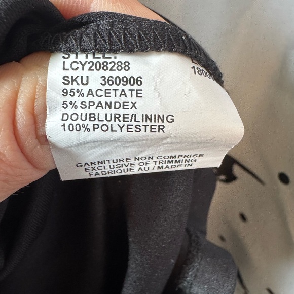 Le Chateau Black Long Sleeve Bodycon Dress - Picture 4 of 4